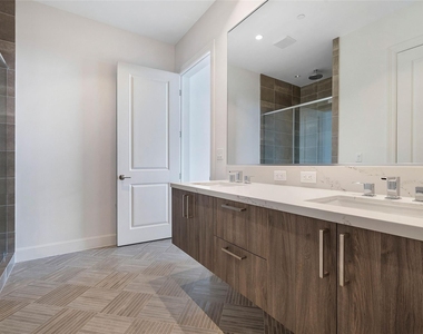 1211 Caroline Street - Photo Thumbnail 8