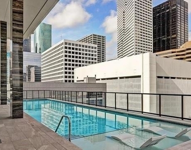 1211 Caroline Street - Photo Thumbnail 2
