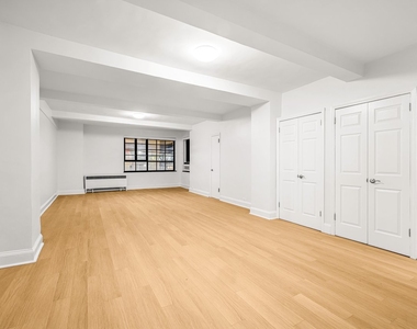 East 44th Street - Photo Thumbnail 1