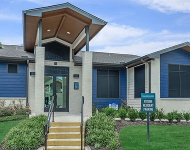 1111 W Main Street - Photo Thumbnail 17