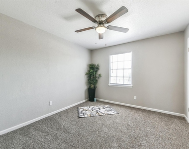 8271 Stone Street - Photo Thumbnail 12