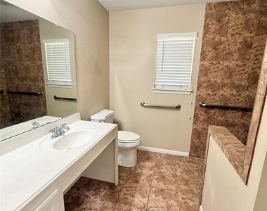 106 Longacre Drive - Photo Thumbnail 15