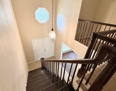 106 Longacre Drive - Photo Thumbnail 17