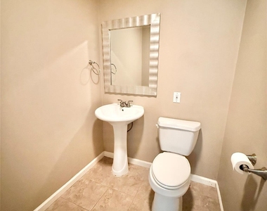 106 Longacre Drive - Photo Thumbnail 13