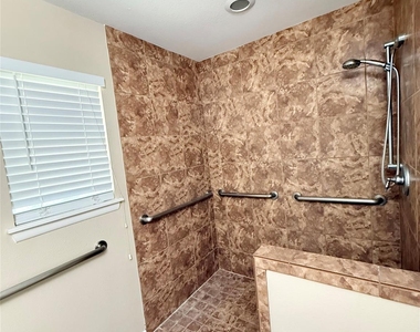 106 Longacre Drive - Photo Thumbnail 16