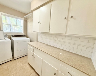 106 Longacre Drive - Photo Thumbnail 12