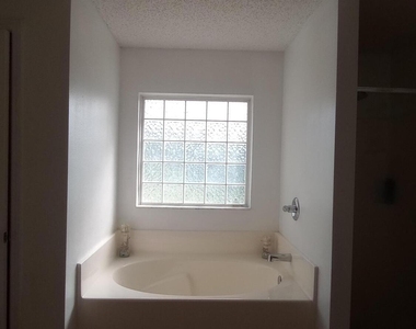534 White Plains Avenue Sw - Photo Thumbnail 13