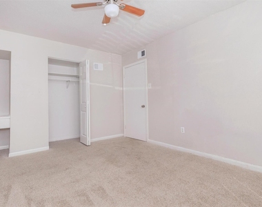 8271 Stone Street - Photo Thumbnail 3