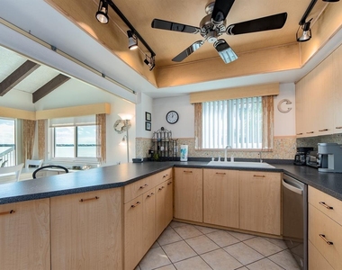 1401 Gulf Boulevard - Photo Thumbnail 13
