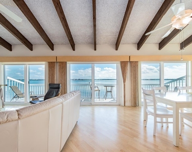 1401 Gulf Boulevard - Photo Thumbnail 3
