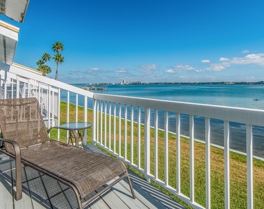 1401 Gulf Boulevard - Photo Thumbnail 9
