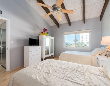 1401 Gulf Boulevard - Photo Thumbnail 21