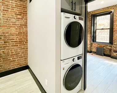 2154 2nd Avenue - Photo Thumbnail 5