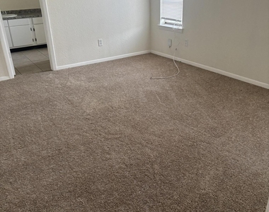 3558 E Glen Drive - Photo Thumbnail 13