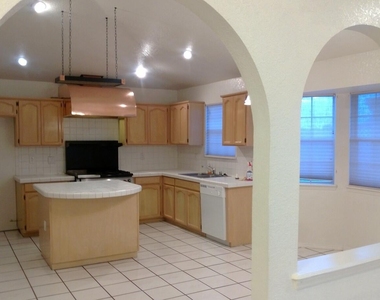 7417 Mission Viejo Drive - Photo Thumbnail 4