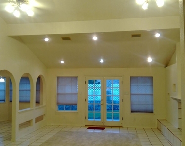 7417 Mission Viejo Drive - Photo Thumbnail 3