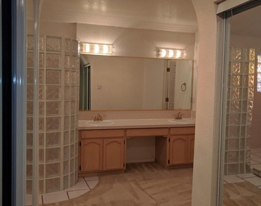 7417 Mission Viejo Drive - Photo Thumbnail 9