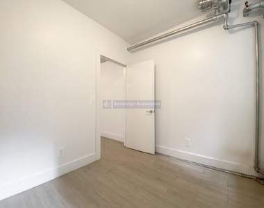 22 Saint Nicholas Place - Photo Thumbnail 1