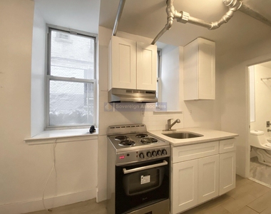 22 Saint Nicholas Place - Photo Thumbnail 2