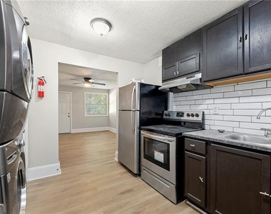 156 Fairfield Place Nw - Photo Thumbnail 5
