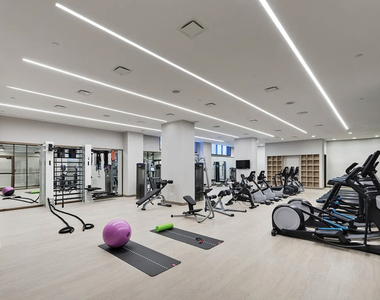 125 Linden Boulevard - Photo Thumbnail 10