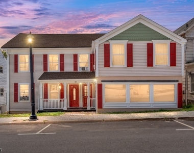 89 Main St - Photo Thumbnail 3