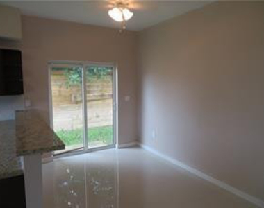 1944 Sheridan Street - Photo Thumbnail 25