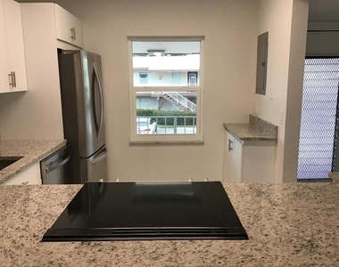 7600 Nw 4th Place - Photo Thumbnail 3