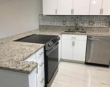 7600 Nw 4th Place - Photo Thumbnail 4