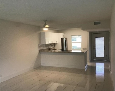 7600 Nw 4th Place - Photo Thumbnail 7