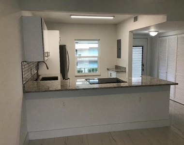 7600 Nw 4th Place - Photo Thumbnail 6