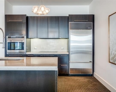 2200 Victory Avenue - Photo Thumbnail 10