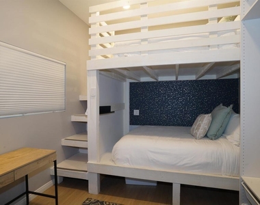 1145 Emerald St - Photo Thumbnail 13