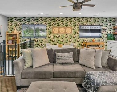 1145 Emerald St - Photo Thumbnail 2