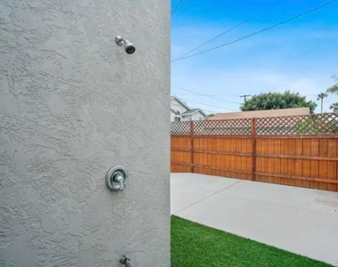 1145 Emerald St - Photo Thumbnail 24