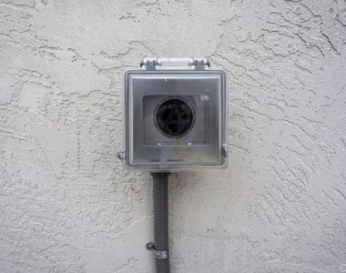 1145 Emerald St - Photo Thumbnail 26