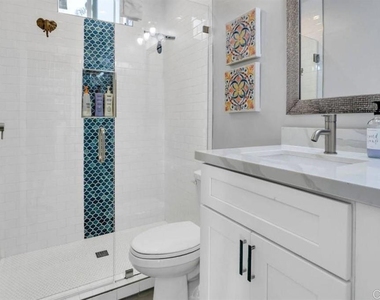 1145 Emerald St - Photo Thumbnail 15