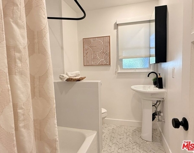 1138 Princeton Street - Photo Thumbnail 8