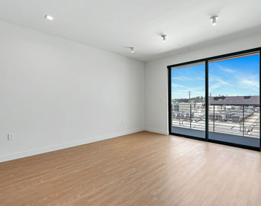 3688 Overland Ave - Photo Thumbnail 4