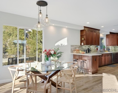 918 Sandpiper Pl - Photo Thumbnail 7