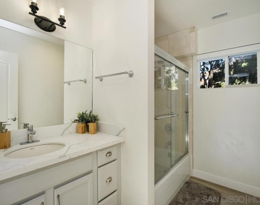 918 Sandpiper Pl - Photo Thumbnail 14