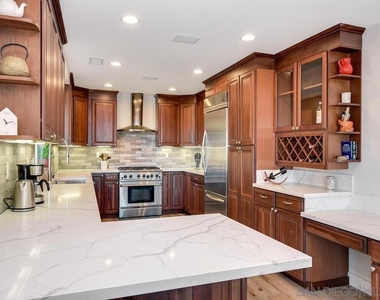 918 Sandpiper Pl - Photo Thumbnail 9