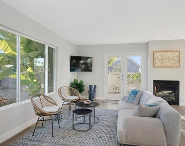 918 Sandpiper Pl - Photo Thumbnail 3