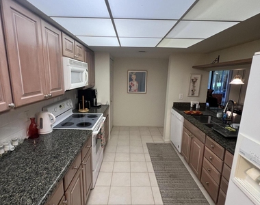 2255 Lindell Boulevard - Photo Thumbnail 2