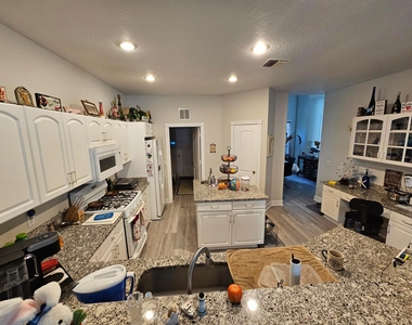 2720 Se Kern Road - Photo Thumbnail 8