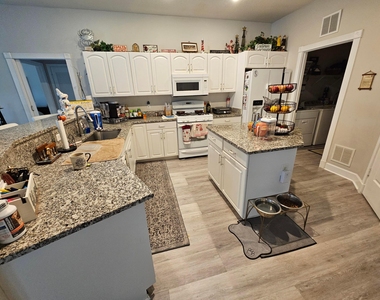 2720 Se Kern Road - Photo Thumbnail 9