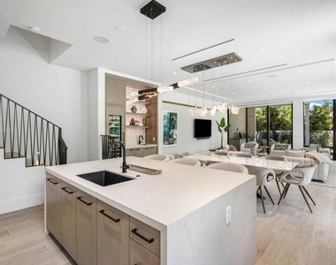 514 Ne 7th Avenue - Photo Thumbnail 13