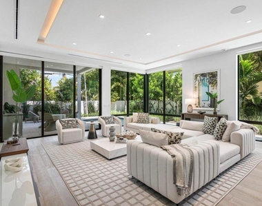 514 Ne 7th Avenue - Photo Thumbnail 3