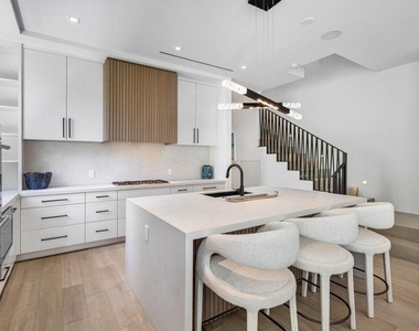 514 Ne 7th Avenue - Photo Thumbnail 10
