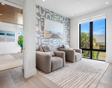 514 Ne 7th Avenue - Photo Thumbnail 16